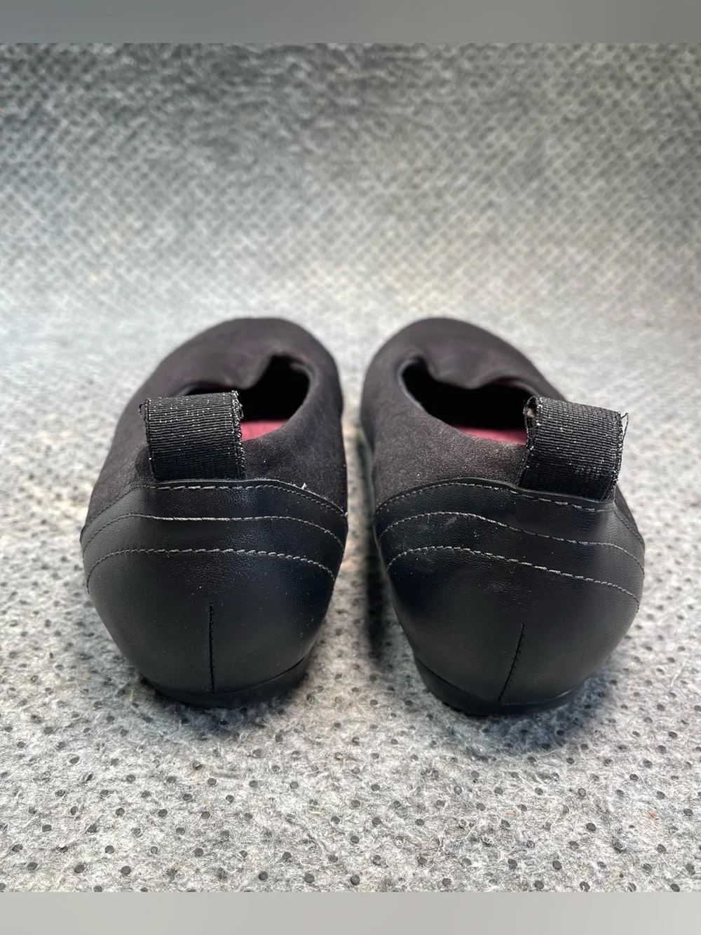 Munro Iriana Black Slip On Flats Size 7.5 Women’s